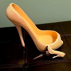 GREAT 21st BIRTHDAY GIFT: Wine bottle holder and matching stopper